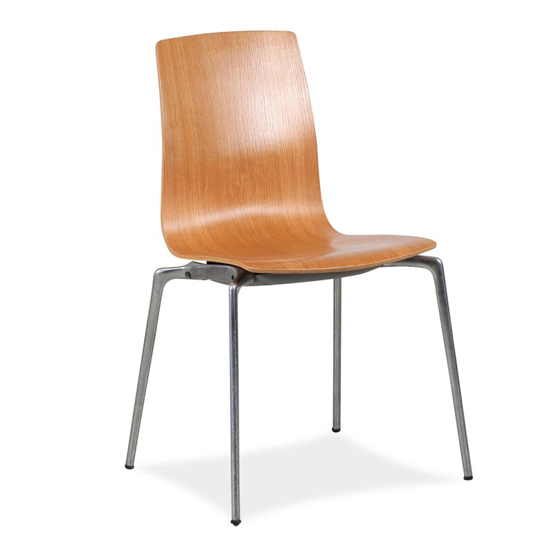 Kantinestol. Akaba. Gorka Wood. Ege finér. Stel i aluminium.