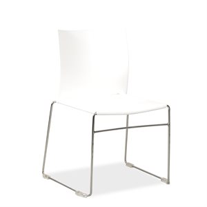 Kantinestol. Hvid plast. Krom stel.